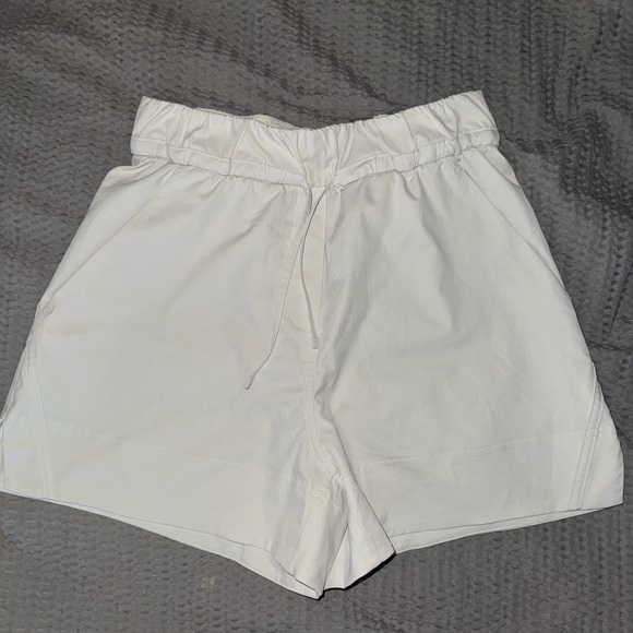 lululemon athletica Pants - lululemon athletica Off White Shorts